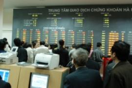 Thị trường chứng khoán vừa qua tháng tâm lý thận trọng