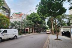 Bán biệt thự đơn lập phố Trần Kim Xuyến, Cầu Giấy 200m², MT 13.5m xây 4 tầng, ô tô, KD.
