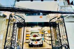 Nhà đẹp ở luôn ở La Thành, Đống Đa diện tích 52m2, 4 tầng, mặt tiền 4.8m, gara oto, Giá