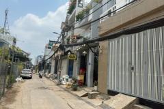 - Bán gắp nhà hẻm oto ngủ trong sân 170m 2 tầng Huỳnh Tấn Phát Phú Thuận Chỉ Hơn 10 Tỷ