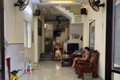 ► Nhà Kiệt Hoàng Diệu, gần Nguyễn Văn Linh, kẹp kiệt thoáng, 55m2, 3 mê đúc, sân rộng,