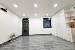 Chủ cần bán gấp để mua nhà to hơn Lê Văn Phan, nhà đẹp, nhà làm ăn thịnh vựơng, chỉ 2.x