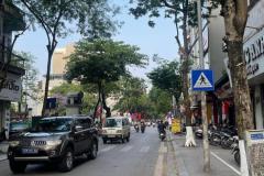 HÀNG HIẾM MẶT PHỐ  ĐỘI CẤN BA ĐÌNH - ÔTÔ TRÁNH -  VỈA HÈ RỘNG THÊNH THANG - KINH DOANH