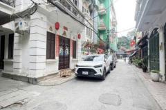 HÓT HOÀNG VĂN THÁI, Ô TÔ KINH DOANH GIÁ 12.6 TỶ.
