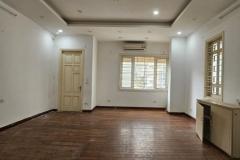 BÁN NHÀ PHỐ NGUYỄN CHÁNH, CẦU GIẤY, LÔ GÓC, ĐƯỜNG RỘNG, Ô TÔ TẢI QUAY ĐẦU TRƯỚC NHÀ,
