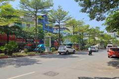 Cho thuê nhà mặt phố Trần Thái Tông Cầu Giấy 51m*5T lô góc, vỉa hè, kinh doanh