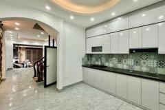 NHÀ ĐẸP TRẦN THÁI TÔNG, Ô TÔ ĐỖ CỬA, NGÕ THÔNG KINH DOANH – 5T, 42M2, 11.9 TỶ