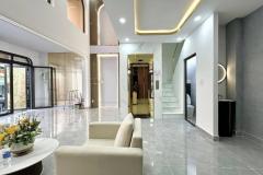BÁN NHÀ PHẠM VĂN ĐỒNG 35M2X5T, ĐÚNG 30M RA Ô TÔ TRÁNH, DỪNG ĐỖ NGÀY ĐÊM,7.9 TỶ
