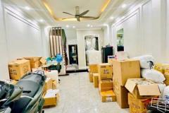 HIẾM Nhà Hoàng Cầu 50m Phân lô Ô tô Thông sàn kinh doanh Giá tốt
