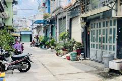 Lê Văn Quới gần 4 xã giápTân Phú hẻm 5m đang Kinh Doanh phòng khám 34m2 -5 Tầng 4tỷ 5