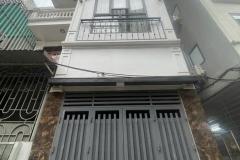 BÁN NHÀ  LĨNH NAM  30M2 .5TẦNG. MẶT TIÈN.3M GIÁ 6.4 tỷ Hoàng Mai Hà Nội