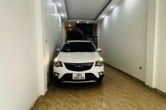 Vương Thừa Vũ 47m, ô tô đỗ cửa, pháo đài thế kỷ, ngôi Vương giữa phố