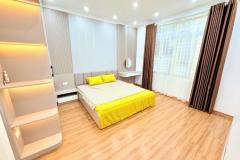 LÔ GÓC - NGÕ VĂN CHƯƠNG TÔN THẤT TÙNG 33m2 5 tầng mặt tiền 6.8m Giá 7.2 tỷ