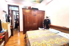 ĐỘI CẤN - NGÕ THÔNG RỘNG - NHÀ ĐẸP Diện Tích 46m2 5 tầng mặt tiền 3.9m Giá 13.9 tỷ