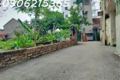 Tôi cần bán 35m2 đất tại Tràng An, thị trấn chúc sơn, nhỉnh 2 tỷ