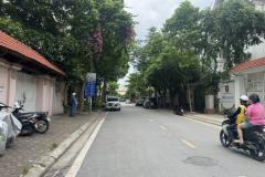 Cho thuê biệt thự Thành phố giao lưu, 200m2, 4 tầng, làm văn phòng, nhà ở.