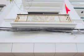 Bán tòa CCMN Tân Mai 90m x 8 tầng thang máy, Doanh thu trên 1 Tỷ/ năm. Ô tô kinh doanh