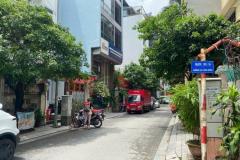 Bán nhà Lạc Long Quân lô góc oto thang máy gần phố 81m 7tầng 25,3 tỷ