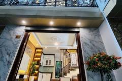 Cho thuê nhà nguyên căn mới kinh kong ngõ 179 Vĩnh Hưng, 33m2 x 5 tầng.3 ngủ khép kín.