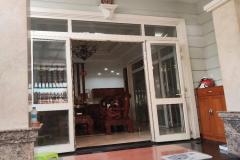 Bán nhà MT ngộp, xe hơi đỗ cửa ĐS 53, Hiệp Bình Chánh, Thủ Đức, 151m2, 3 tầng. Giá rẻ