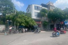 HÓT HÒN HỌT BÁN GẤP NHÀ MẶT PHỐ LÊ HÔNG PHONG ,HÀ ĐÔNG VỈA HÈ LÔ GÓC 3 Ô TÔ TẢI TRÁNH