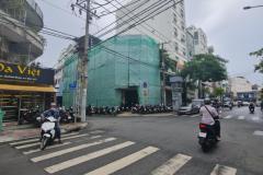 Cho thuê nhà góc 2 MT trung tâm Q1 MT Trần Nhật Duật F.Tân Định(20x6m)trệt 3 lầu ốp kính