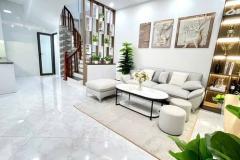 EM GÁI EM CHÍNH CHỦ CẦN BÁN NHÀ PHƯỜNG LĨNH NAM -36m- 5tầng - chỉ hơn 6 tỷ bao thuế phí