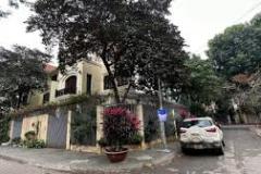 Chính chủ bán nhà phân lô liền kề Hoàng Quốc Việt 122m căn góc giá 51,9tỷ