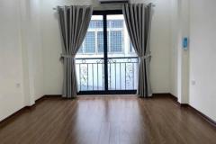 Cho thuê nhà nguyên căn 612 Đê La Thành 40m² x 5 tầng 3 ngủ, 4 WC, 15 Triệu