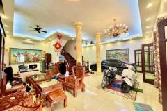 Siêu phẩm, bán nhà Trích Sài, ô tô vào, biệt thự sân vườn 130m, chỉ 40 tỷ