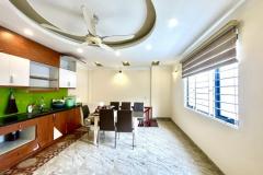 Siêu Phẩm Cát Linh 60m2 6 Tầng lô góc, kinh doanh,ô tô vào nhà giá 18 tỷ