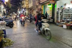 Cơ hội ngàn năm có một mặt phố, mặt chợ Bạch Đằng 80m/100m, 4 tầng, mặt tiền 3.2m, 5.7