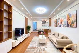 bán nhà tập thể tầng 2 cầu giấy DT 120m giá 5,350 tỷ 2 mặt ngõ,full nội thất